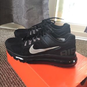 Nike Air Max (2013) - Women’s